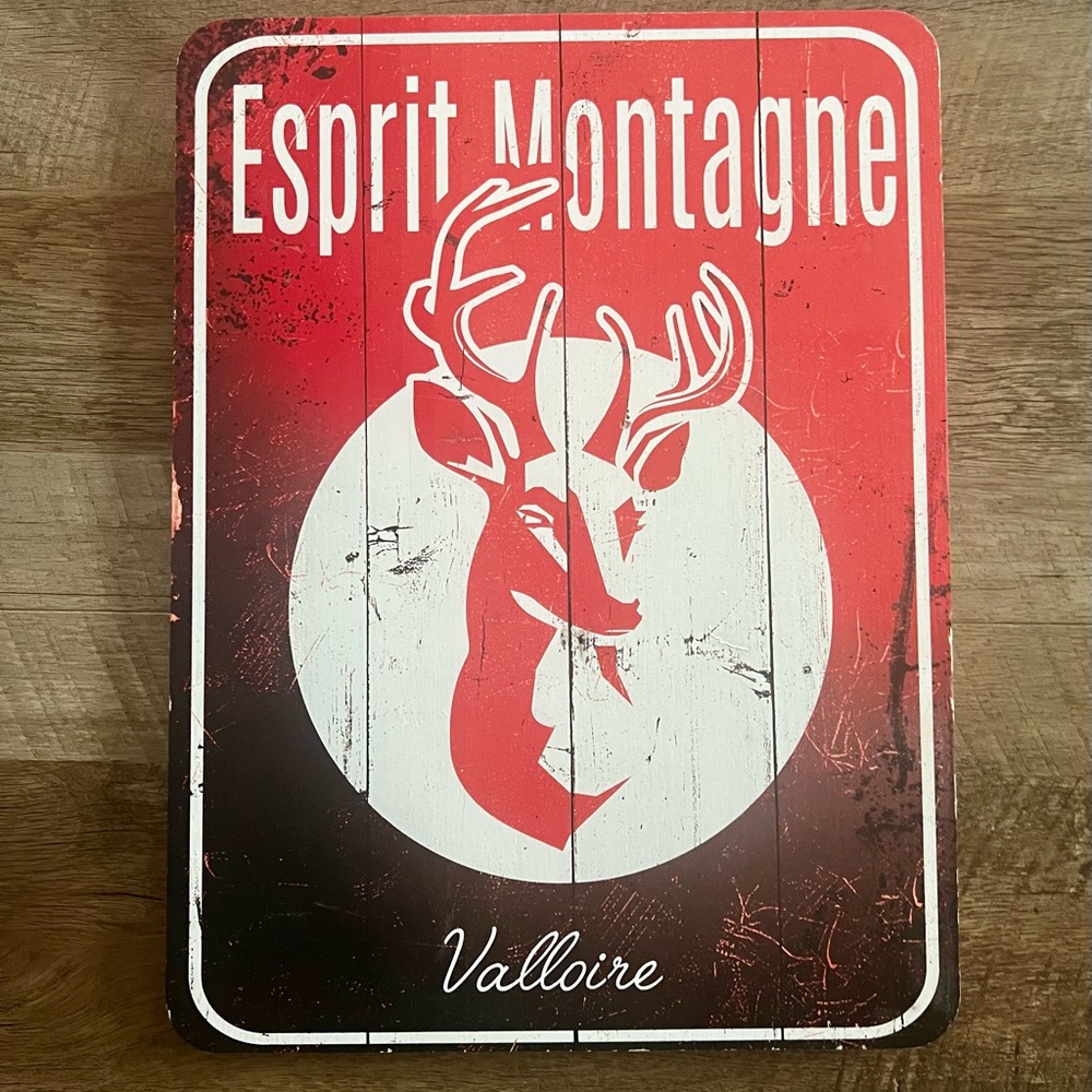 NEW “Esprit Montagne Valloire” Buck Wood Sign